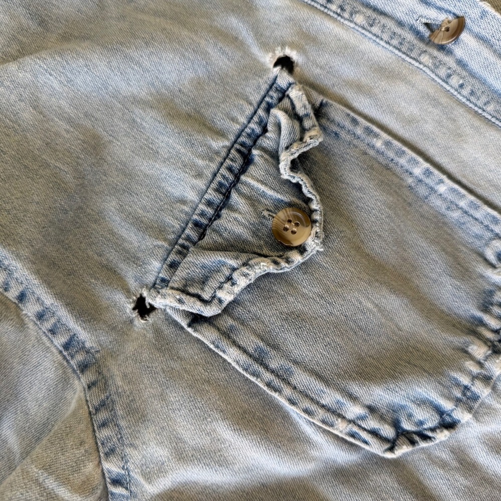 Andrew Jeans Co 90's Distressed Denim Button Down Shirt M/L Vintage - Picture 13 of 13